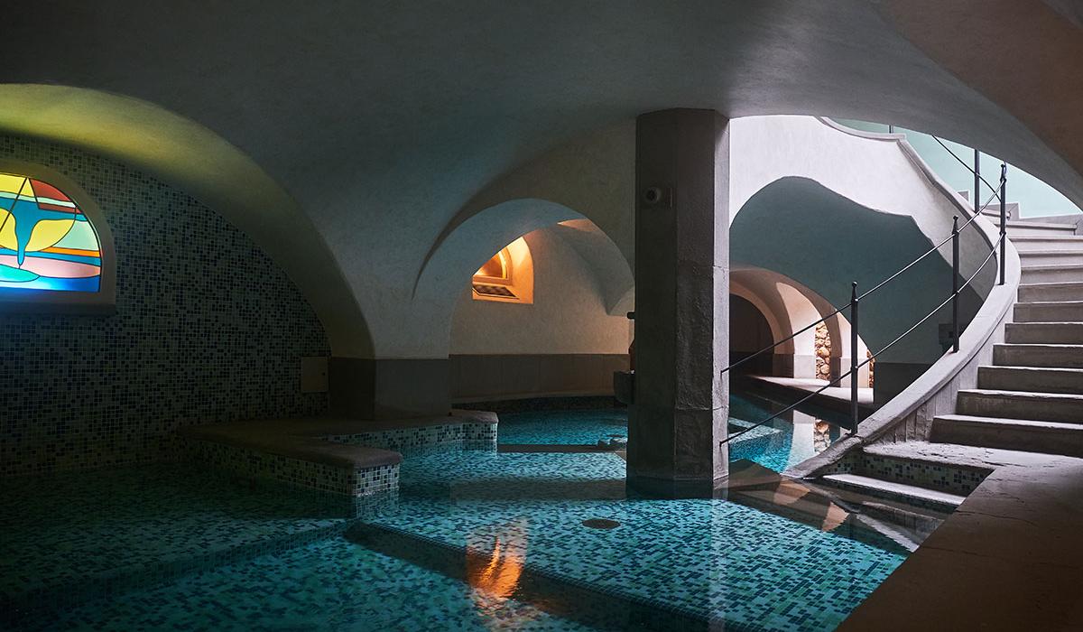 Piscina interna: The Cave